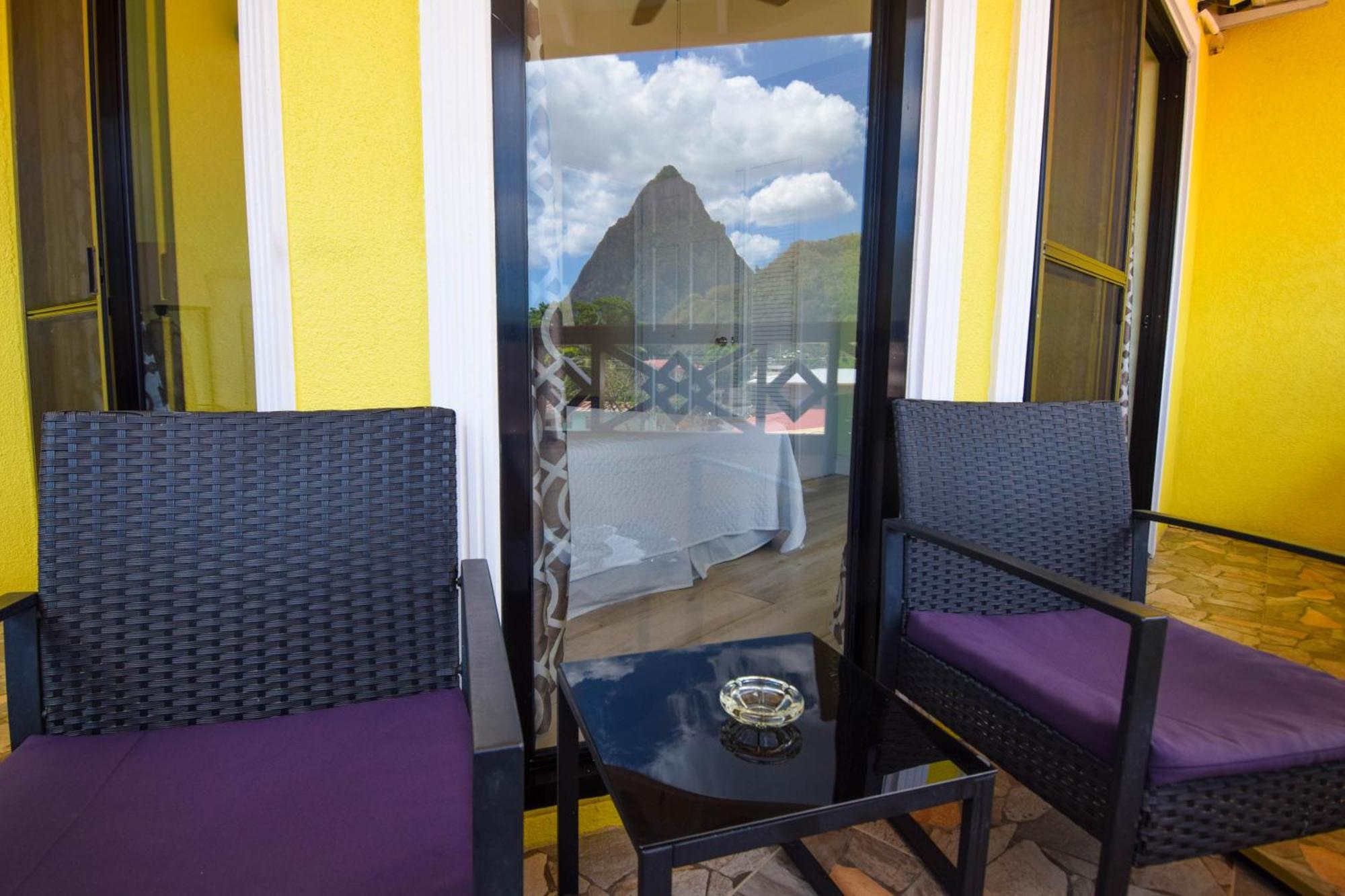 Sea Piton View Apartment- Location, Convenience, Modern Living Soufrière Eksteriør billede