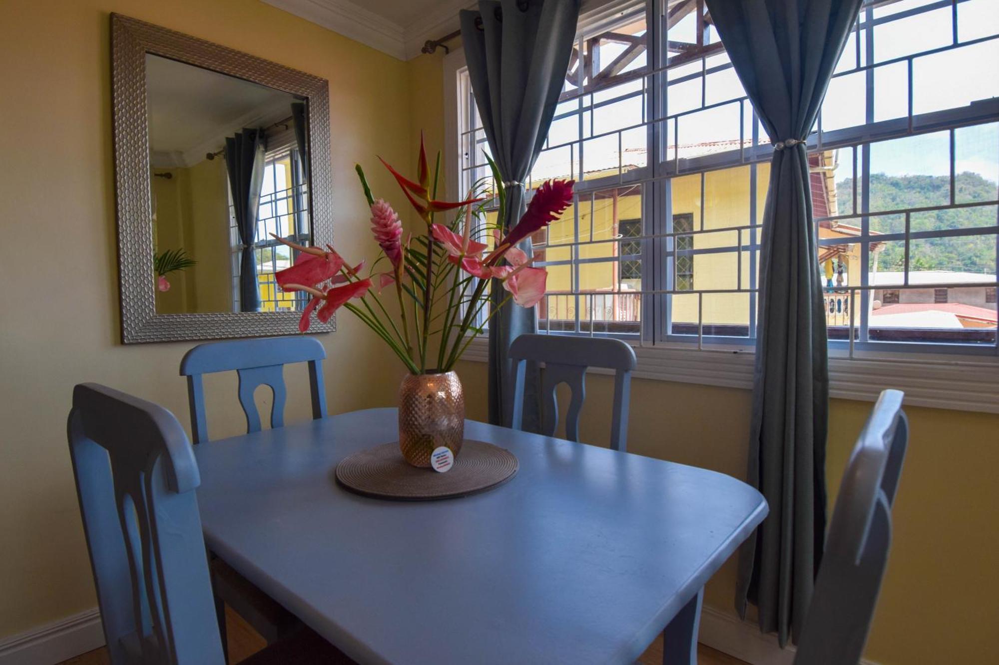 Sea Piton View Apartment- Location, Convenience, Modern Living Soufrière Eksteriør billede